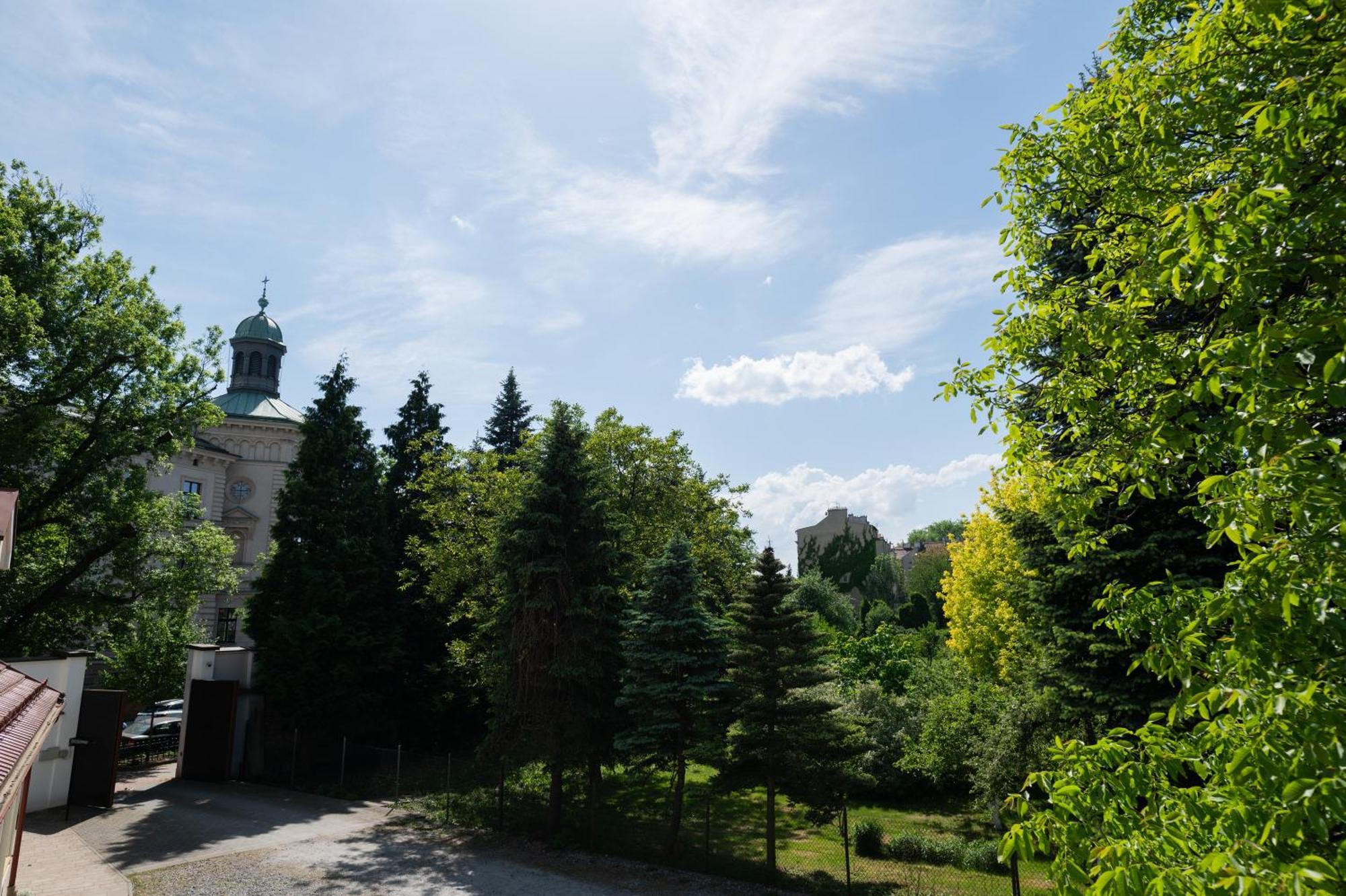 Pokoje Goscinne Dom Sw. Szymona Cracóvia Exterior foto